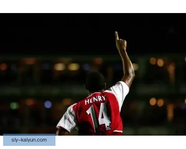 亨利在本赛季联赛中的比赛影响力逐渐显现，状态持续提升引人关注