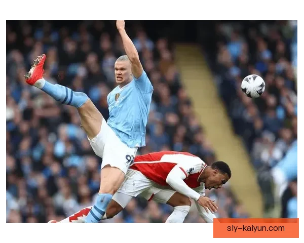 哈兰德引领新时代中锋风潮，表现稳健备受期待